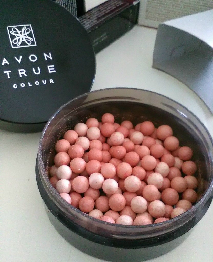 Avon-True-blush-perle-blush-pearls