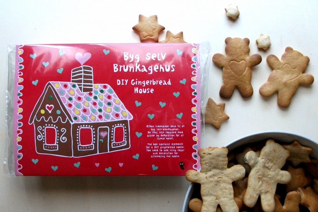 flyingtiger-gingerbread-house-christmas-cookies-creativity