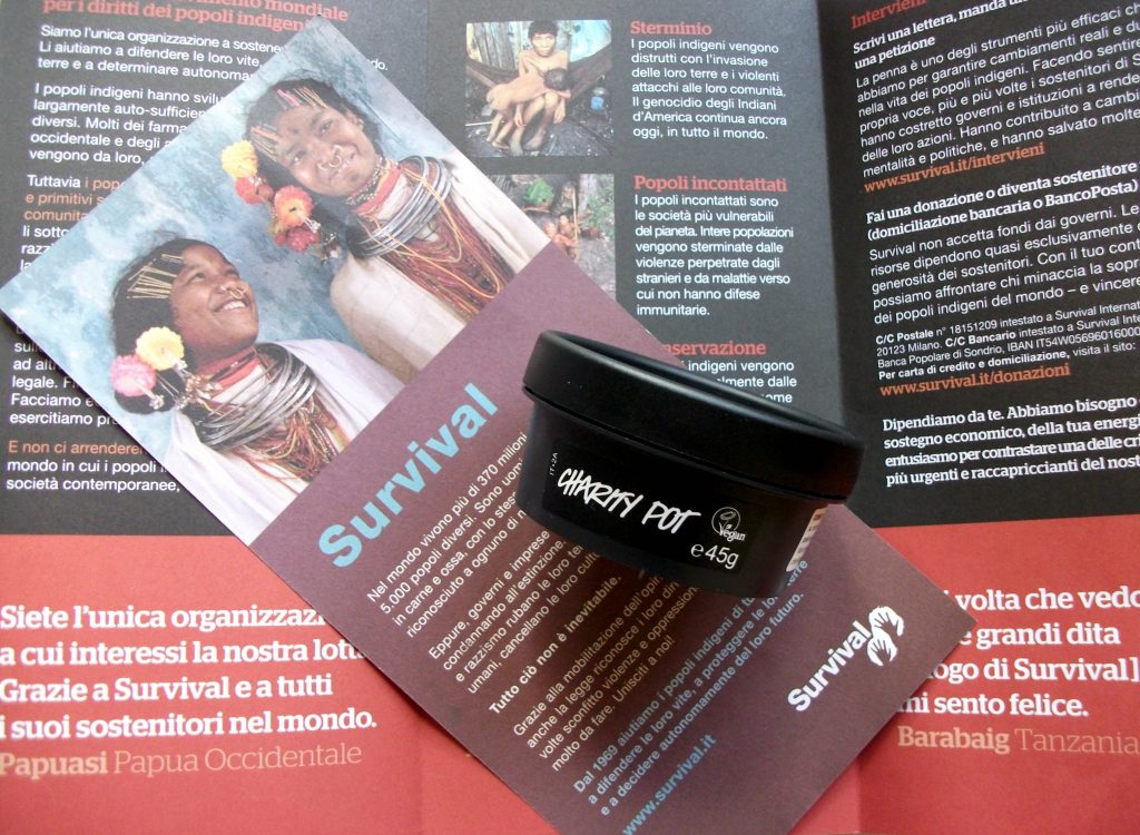 Lush Cosmetics e le Charity Pot per sostenere Survival International