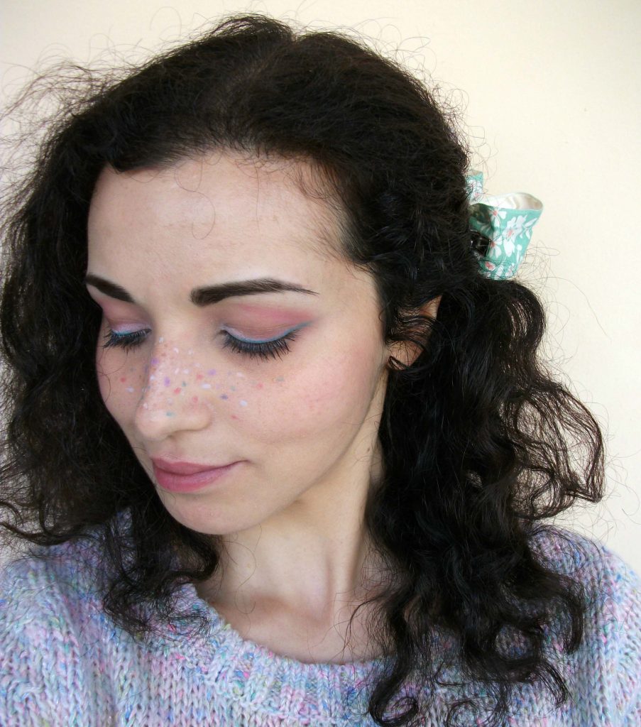 Fun-makeup-rainbow-freckles-pasteleyeliner-with-Marc-jacobs-Beauty-Highliner-Matte-Gel-Eye-Crayon-Valentina-Chirico