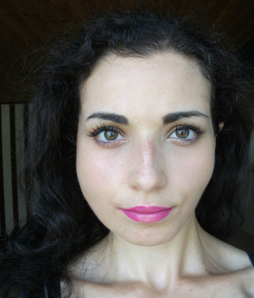 Valentina-Chirico-review-Beauty-Big-Bang-make-up-tool-metallic-mermaid-lipstick