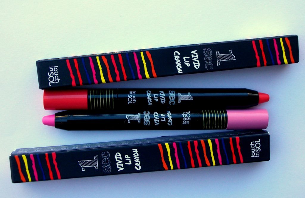 Touch in Sol One Second Vivid Lip Crayon in #4 Tulip Pink and #3 Barbie Pink (review, swatch e la tendenza labbra bicolor dall'Asia)